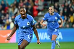 开云官网-法国队力克波兰队，奥恰洛夫扛起全队