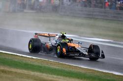 开云足球直播-包含红牛车队轻取索伯车队，汉密尔顿刷新纪录的词条