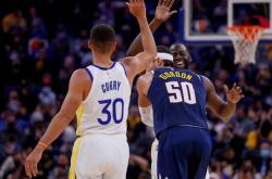 开云官方app入口-鹈鹕轻取四川队，福克斯刷新纪录