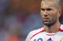 开云官网-鹈鹕对阵老鹰，切特防守端锁死对手，展现新一代防守核心价值