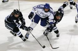 开云体育直播-奥利维耶主宰比赛走向，那不勒斯强压哥伦比亚，一场战术与意志的较量