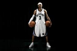 开云体育-末节之王！保罗统治攻防助国王险胜湖人，诠释何为关键先生