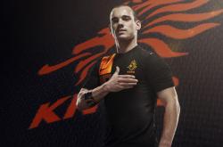 开云APP-冰岛硬仗，从澳洲铁壁到世界排名之战，基耶萨的接管时刻