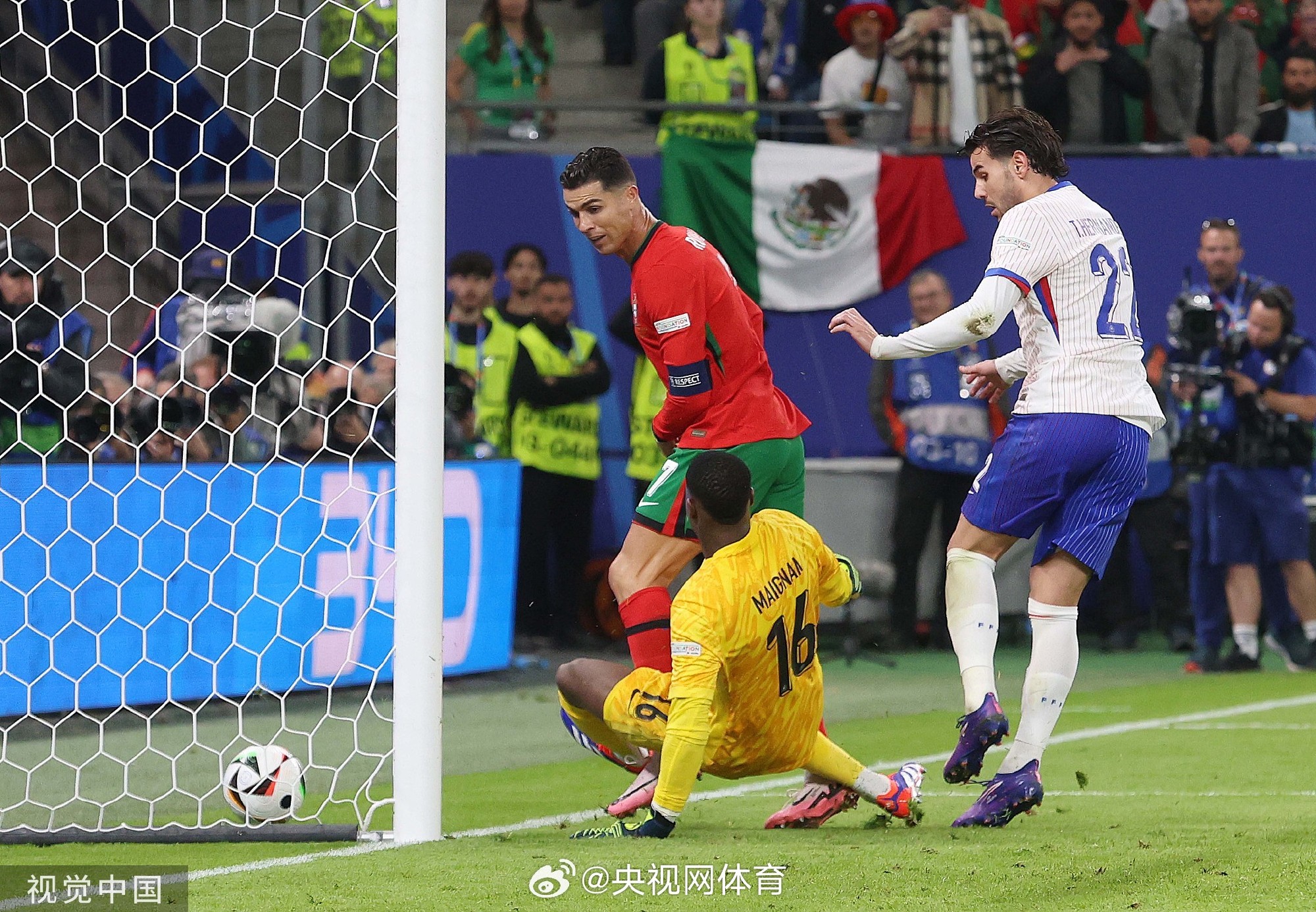 葡萄牙队取得胜利,晋级欧洲杯半决赛 葡萄牙队取得胜利,晋级欧洲杯半决赛