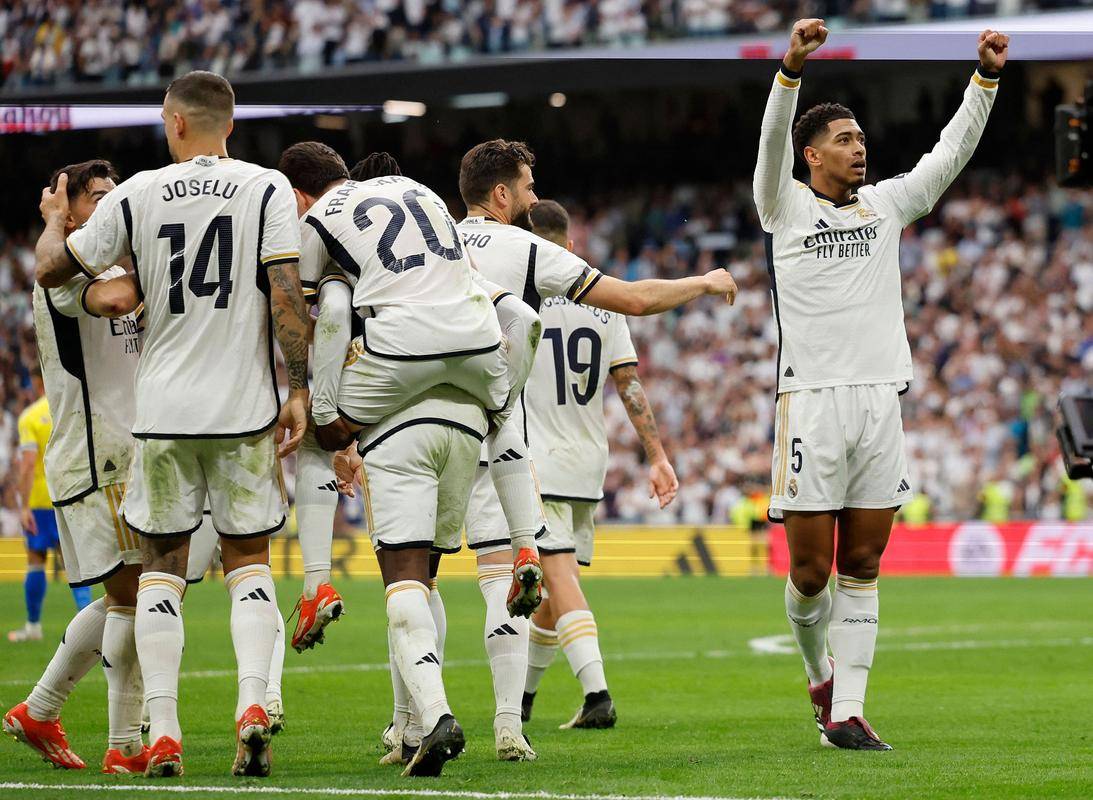 皇马多点开花，轻松战胜对手