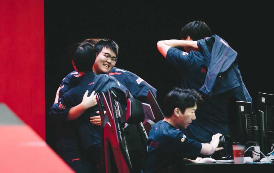 PSG轻取EDG，Ruler三分雨点燃全场的简单介绍