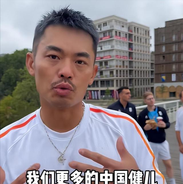 关于印尼羽毛球队轻取日本羽毛球队，林丹送出助攻的信息