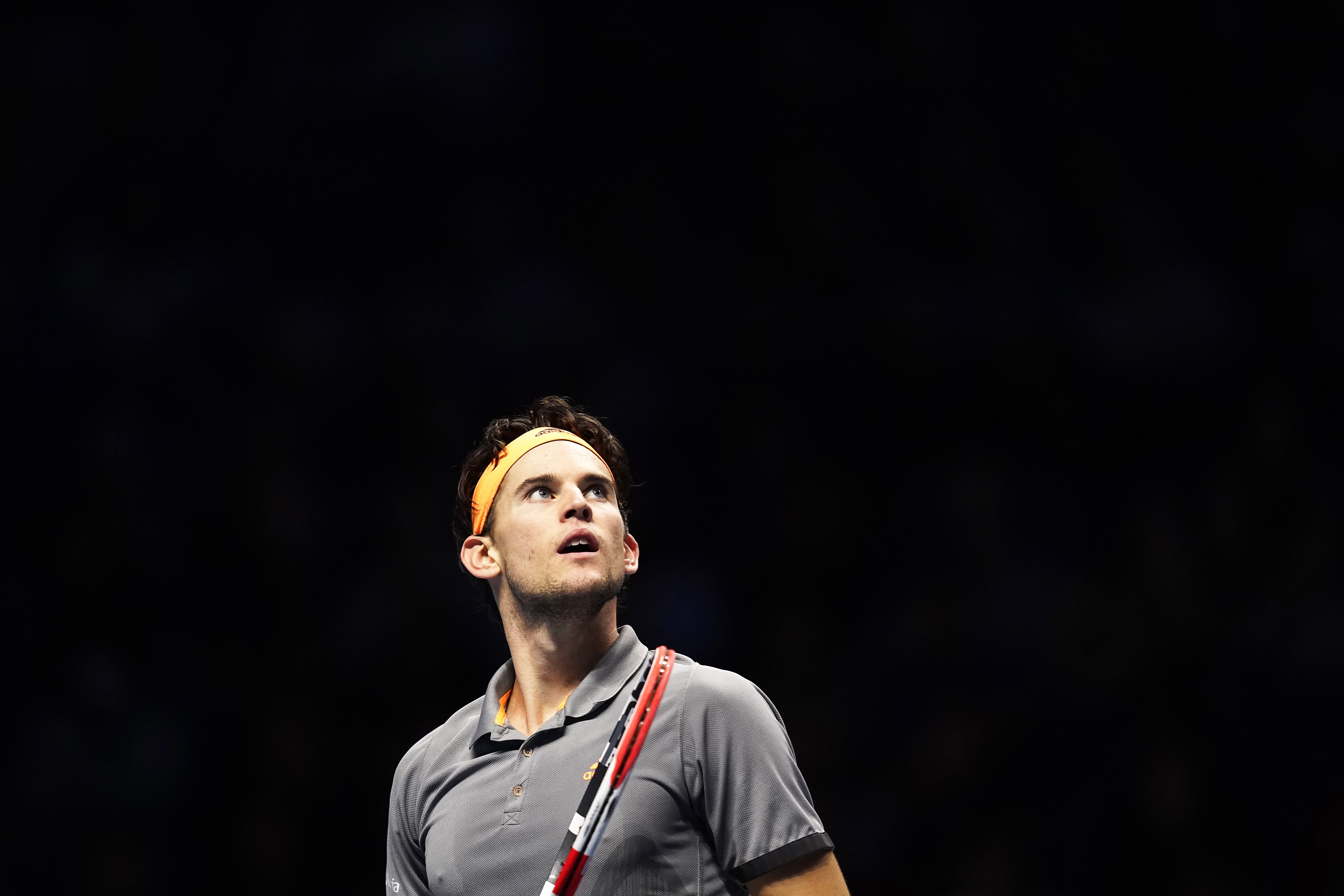 包含德国网球队强势意大利网球队，西西帕斯统治全场的词条