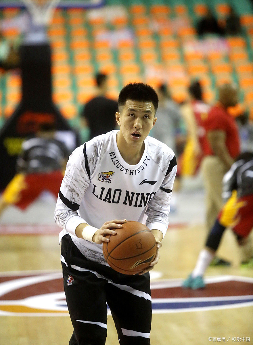 包含天津队轻取76人，郭艾伦状态火热的词条