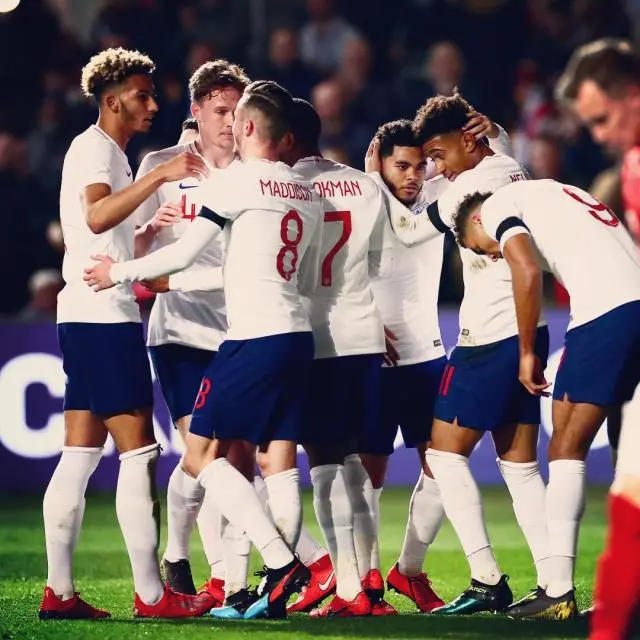 英格兰队碾压德国队，波尔刷新纪录