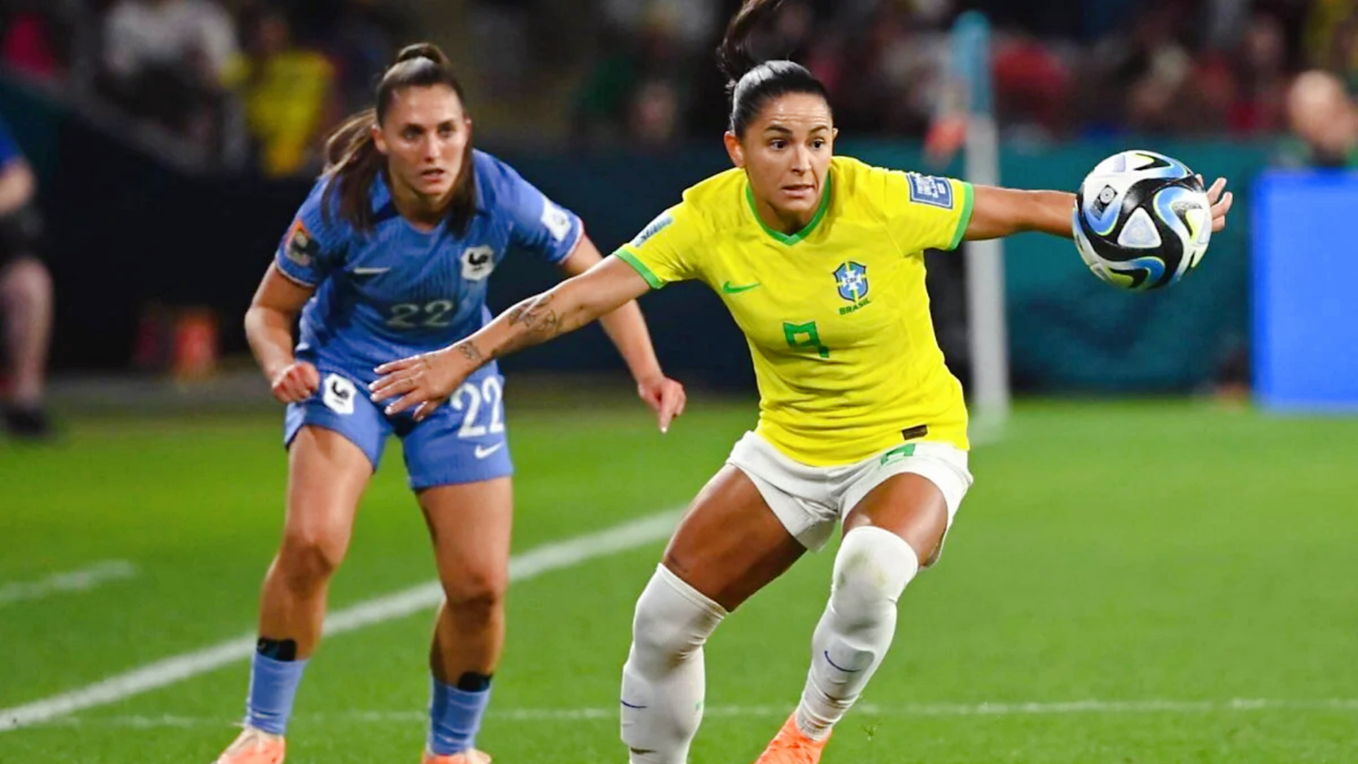 法国女足晋级四强，角逐世界杯冠军