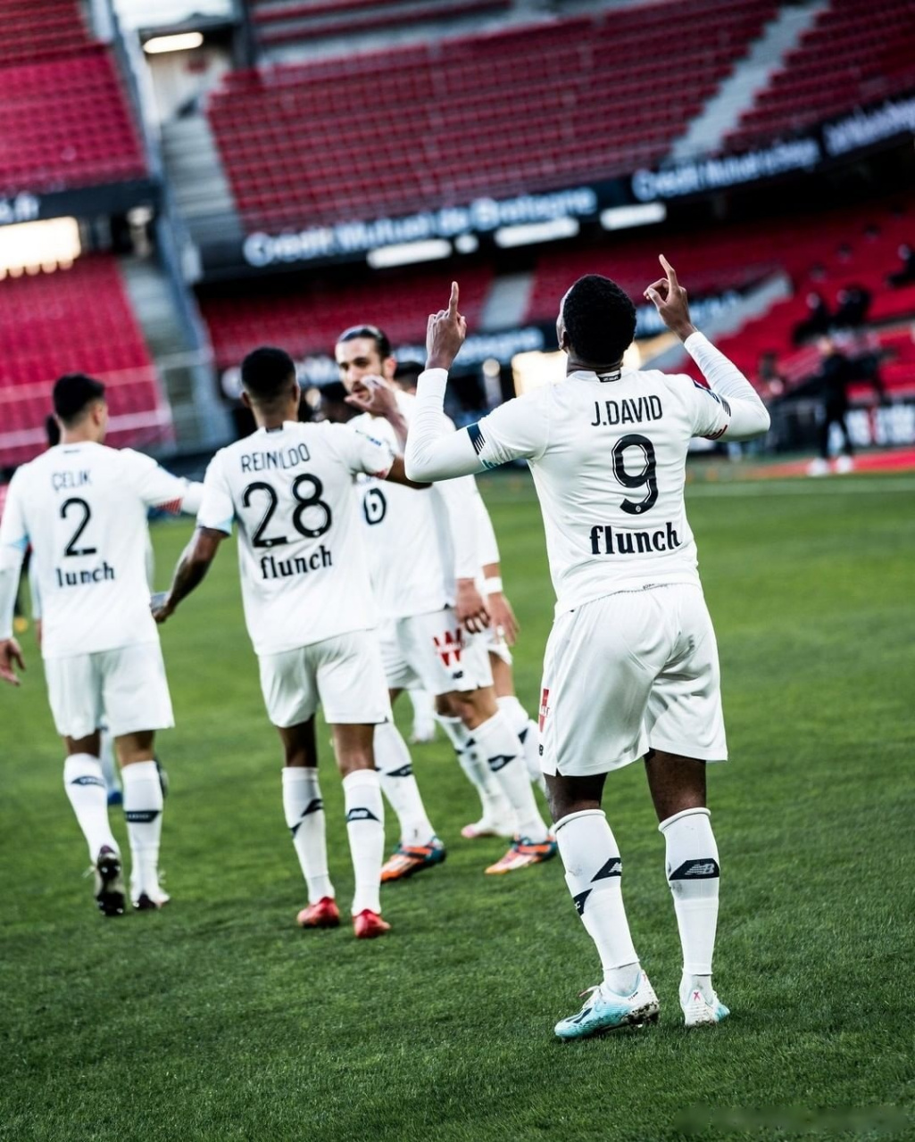 包含雷恩客场战胜门槛,积分榜上继续领先的词条 包含雷恩客场战胜门槛,积分榜上继续领先的词条