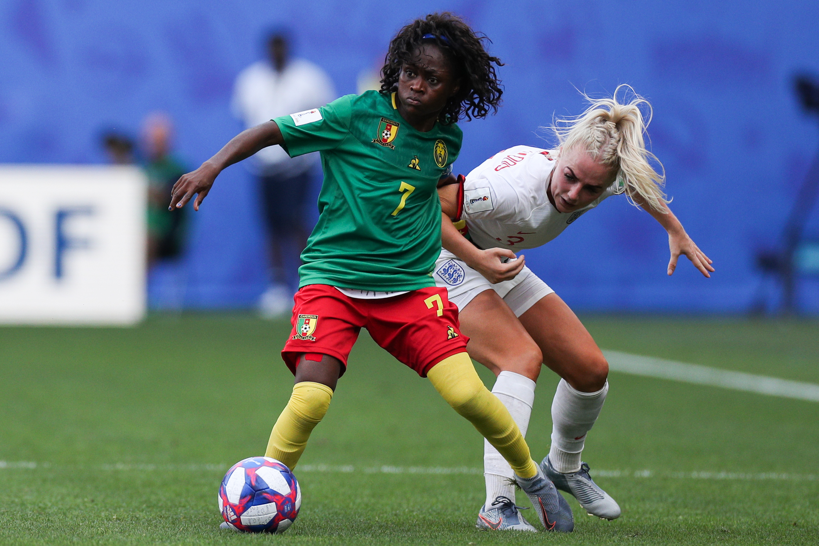 英格兰女足战胜喀麦隆,晋级八强 英格兰女足战胜喀麦隆,晋级八强