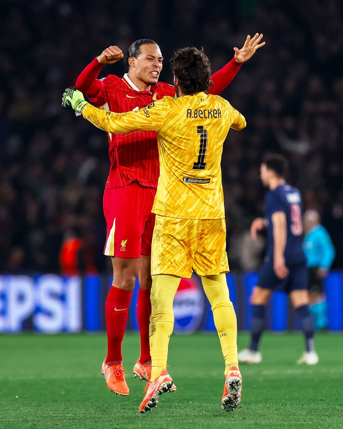 关于利物浦客场失利，排名持续下滑的信息