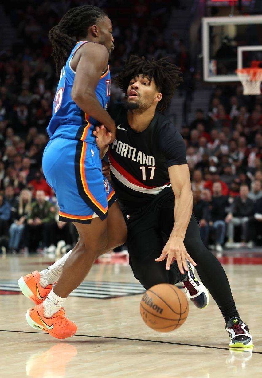 包含开拓者队遭遇连败，球迷呼吁加强防守的词条