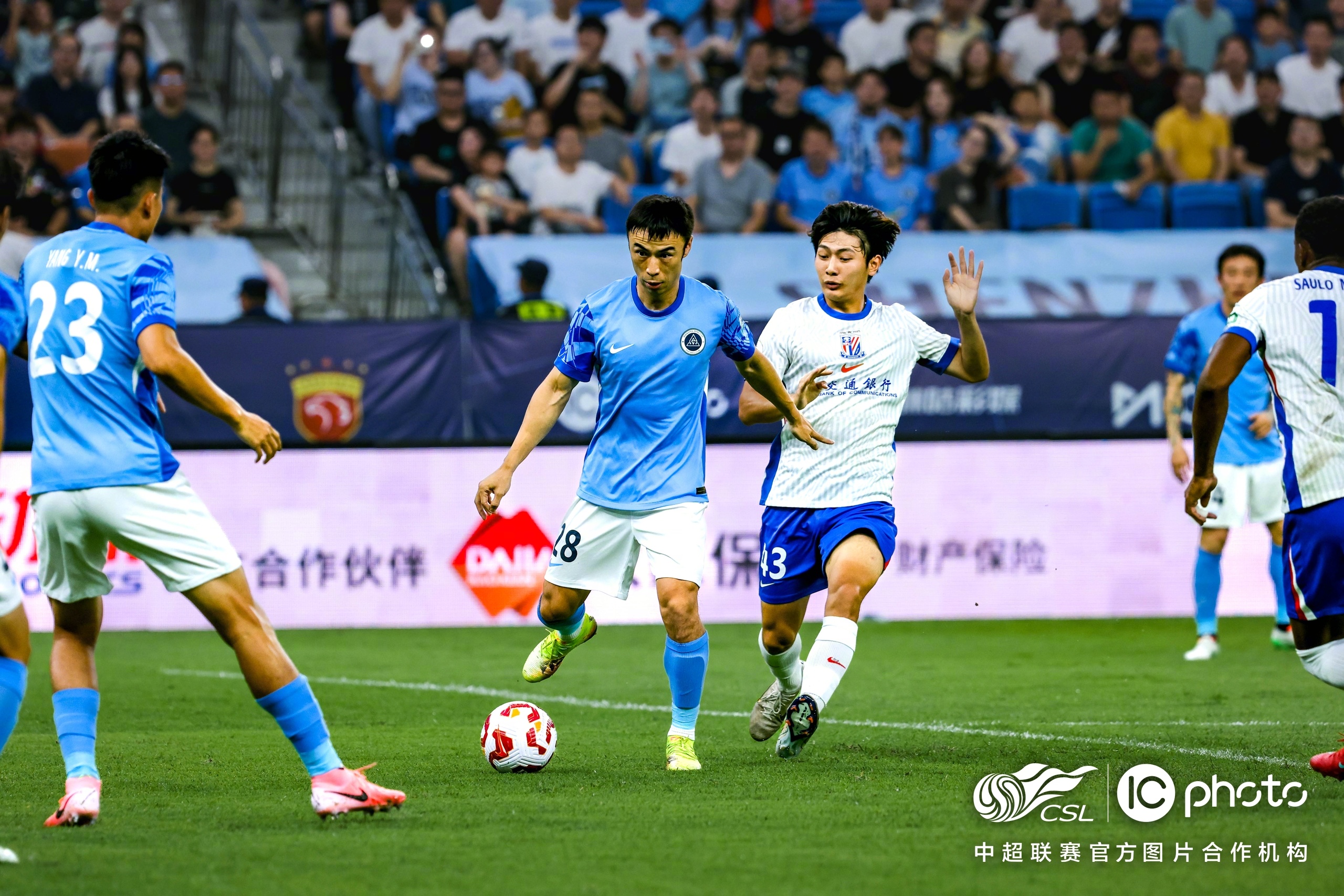 关于赛程继续升温，精彩对决成为体育焦点的信息