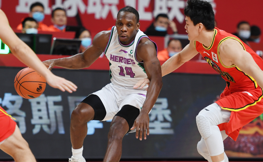 魔术横扫新疆队，陶汉林刷新纪录的简单介绍