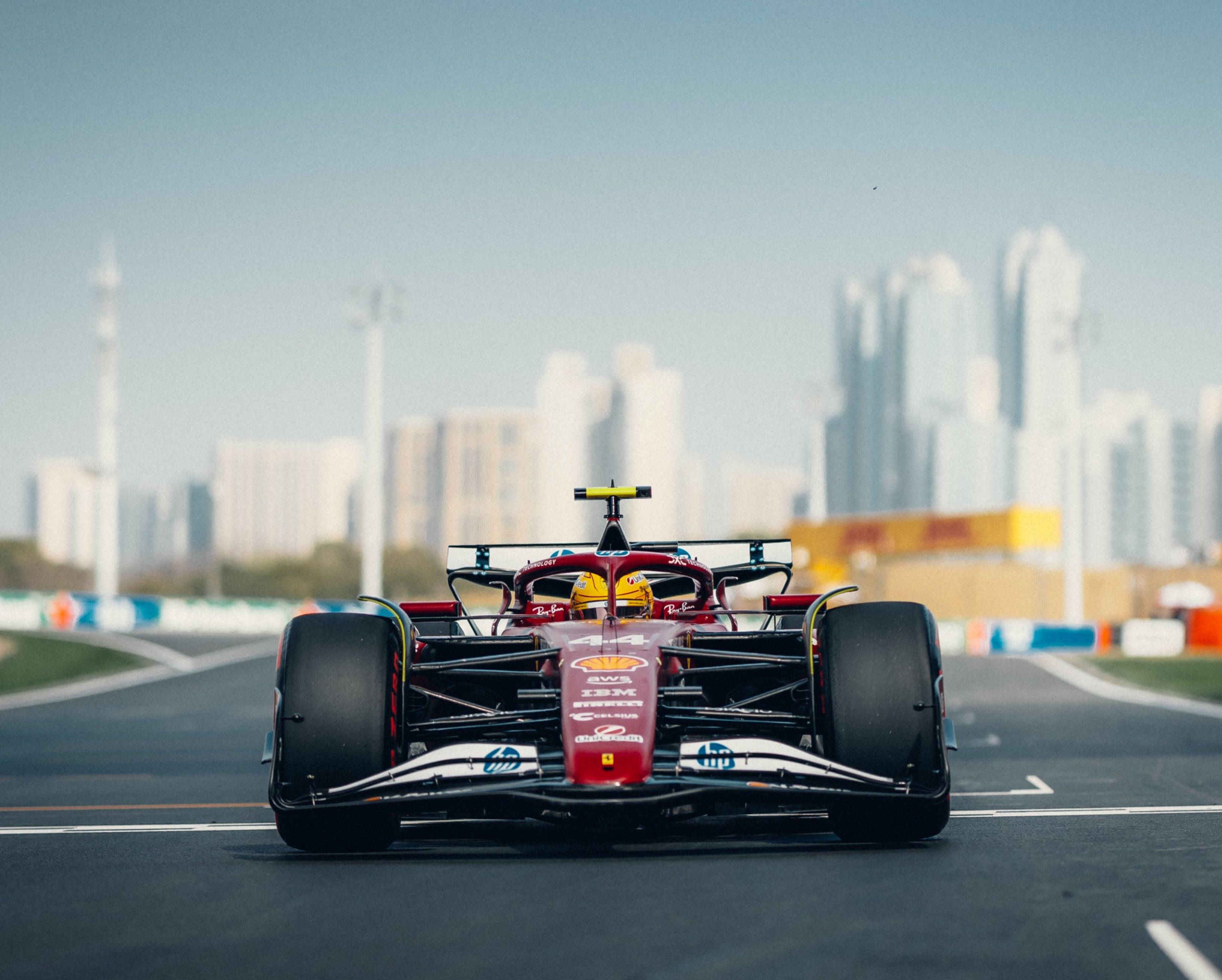 哈斯车队碾压威廉姆斯，汉密尔顿刷新纪录的简单介绍