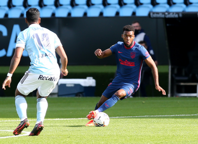 包含马赛客场逼平，保持不败纪录的词条