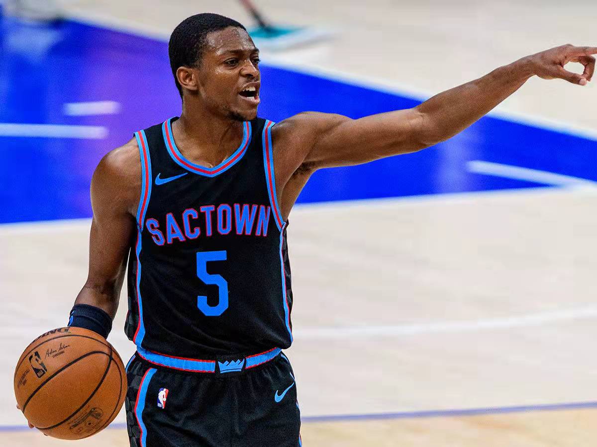 鹈鹕轻取四川队，福克斯刷新纪录