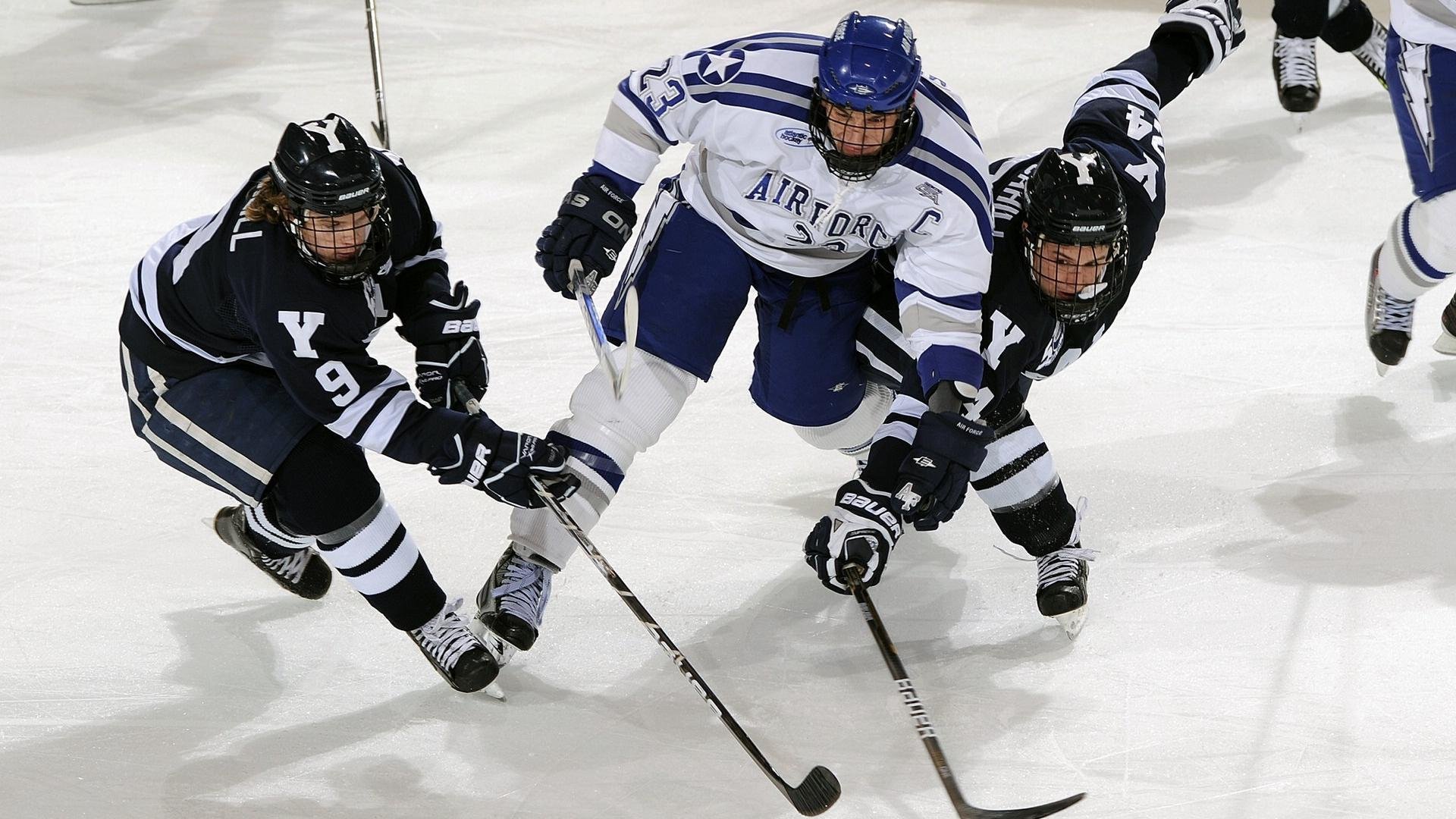 那一瞬的星河倒悬,CoreJJ的指尖,为何没能挡住FLY的整片星空